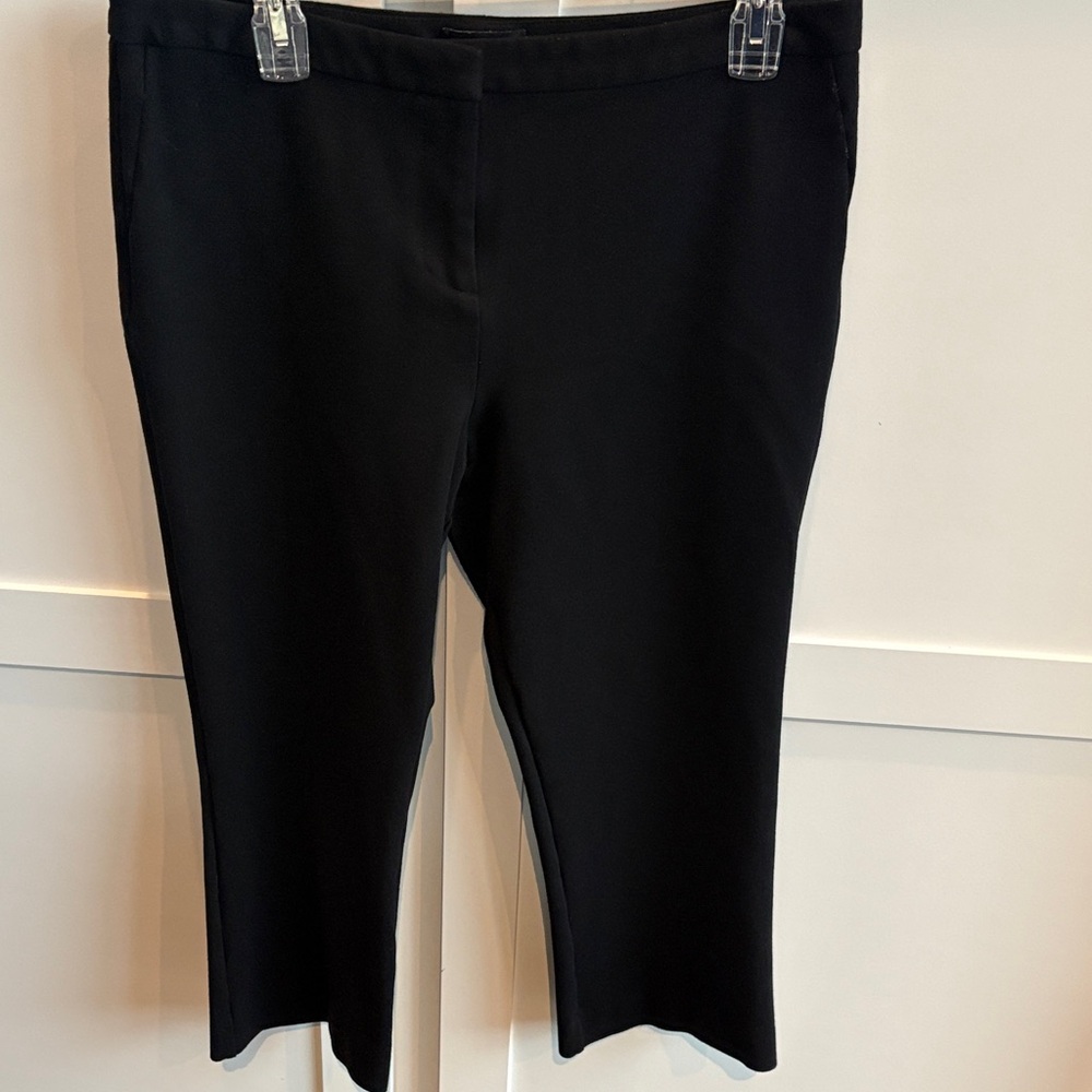 Max and Mia Classic Black Women's Cropped Pants